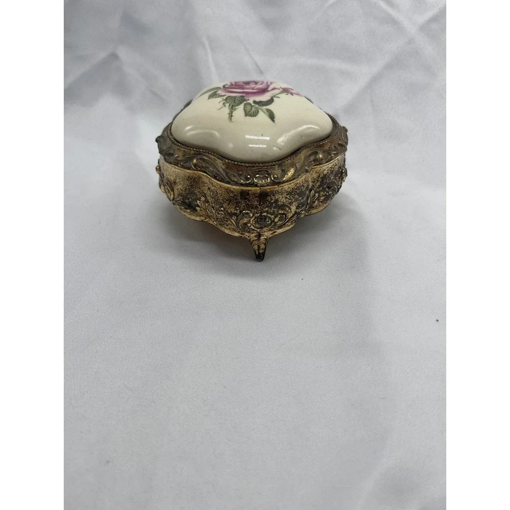 VTG jewelry box/trinket dish